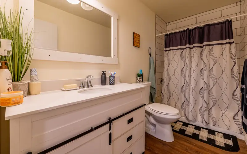 WYOMING COUNTRY HOME CODY #18