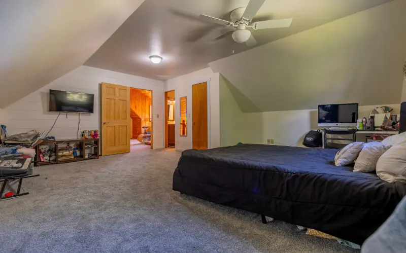 WYOMING COUNTRY HOME CODY #24