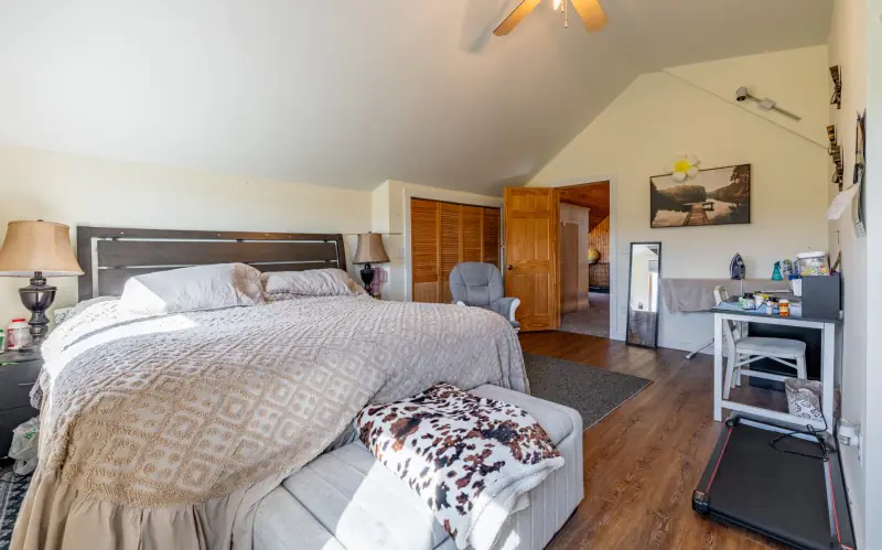 WYOMING COUNTRY HOME CODY #28