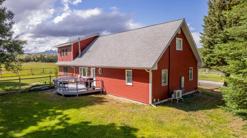 WYOMING COUNTRY HOME CODY #35