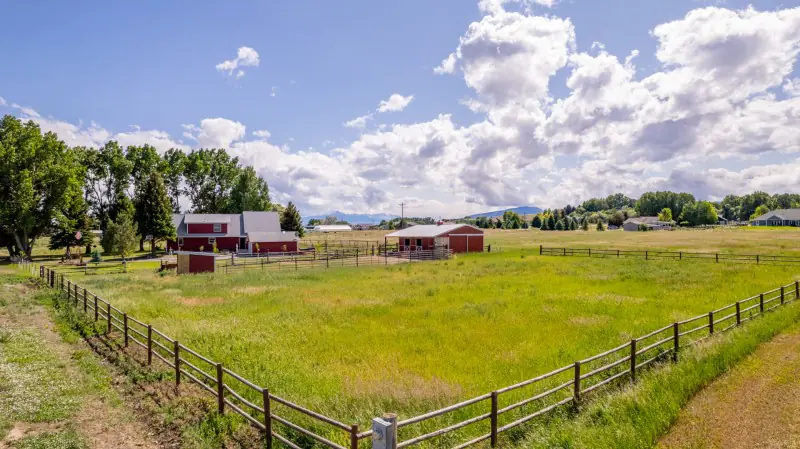 WYOMING COUNTRY HOME CODY #54