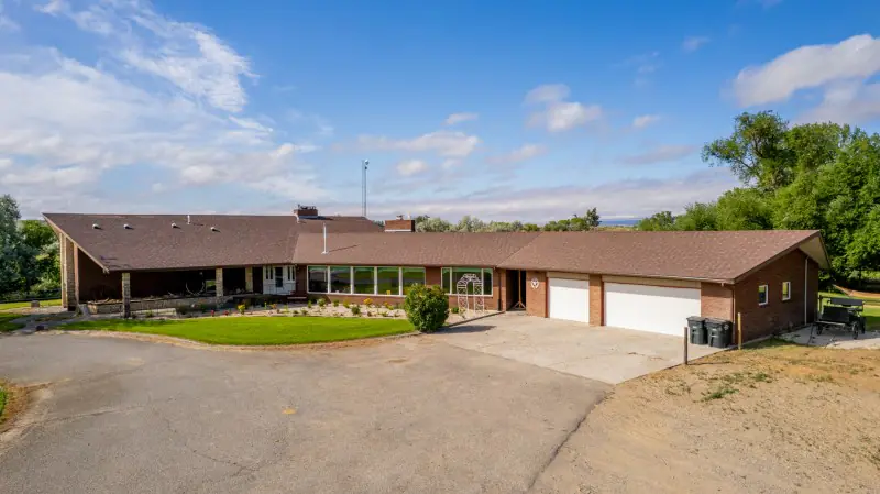 WYOMING COUNTRY ESCAPE #3