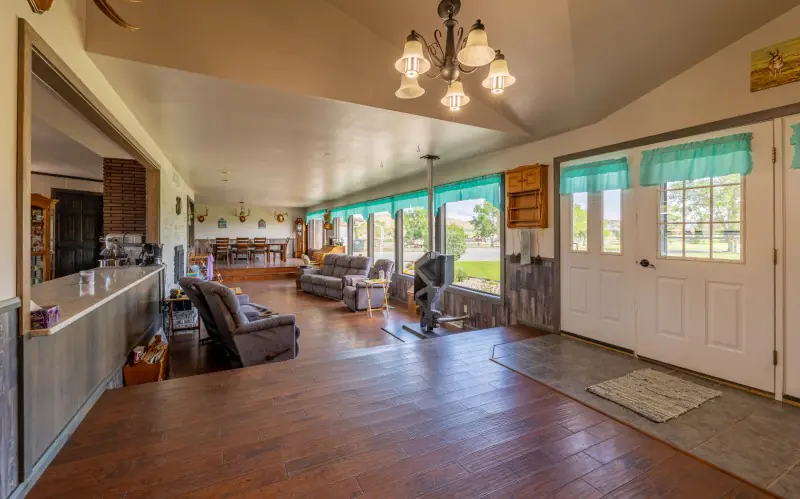 WYOMING COUNTRY ESCAPE #6