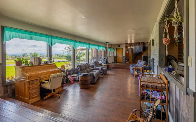 WYOMING COUNTRY ESCAPE #7