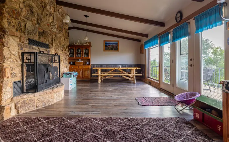 WYOMING COUNTRY ESCAPE #25