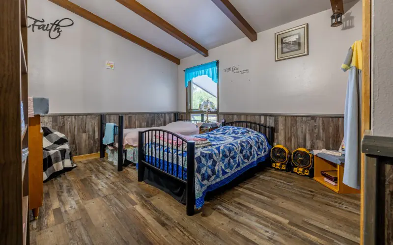 WYOMING COUNTRY ESCAPE #28