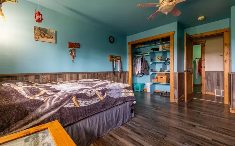 WYOMING COUNTRY ESCAPE #33