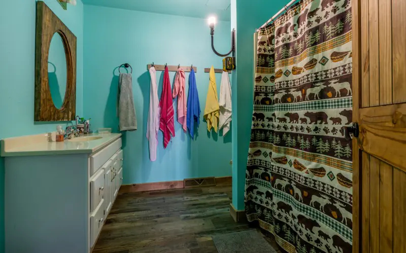 WYOMING COUNTRY ESCAPE #34