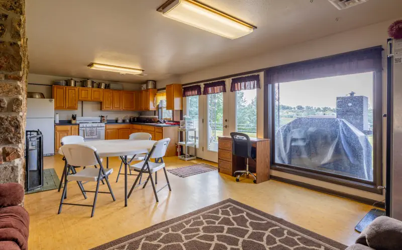 WYOMING COUNTRY ESCAPE #38