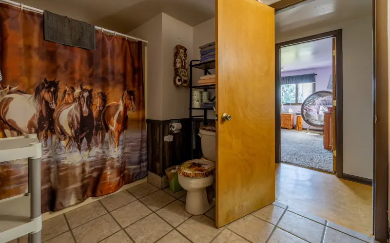 WYOMING COUNTRY ESCAPE #42