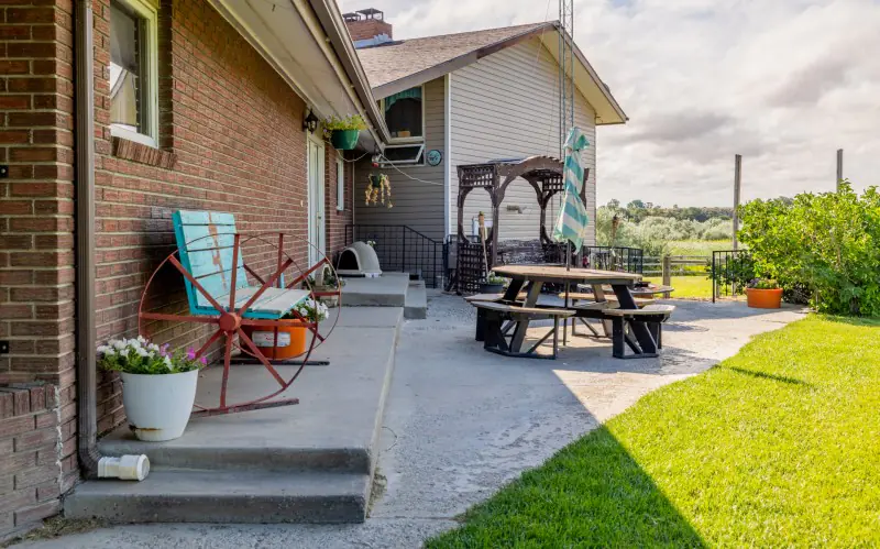 WYOMING COUNTRY ESCAPE #60