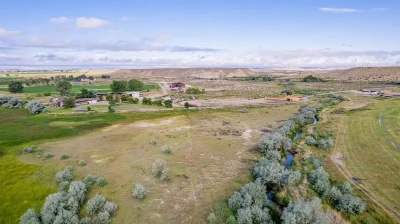 WYOMING COUNTRY ESCAPE #78