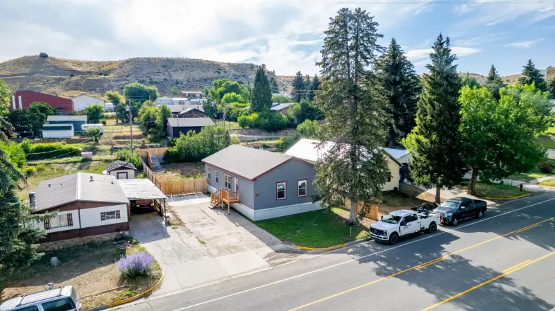 HOME FOR SALE MEETEETSE WYOMING #30