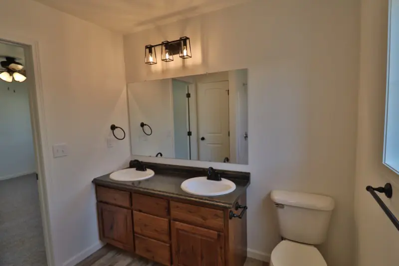 BEAUTIFUL NEW HOME IN POWELL, WY #9